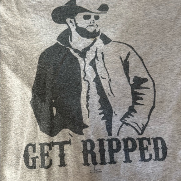 Get Ripped Yellowstone Next Level Apparel | Tops | Womens Rip Yellowstone Gray Graphic Tee Get ...